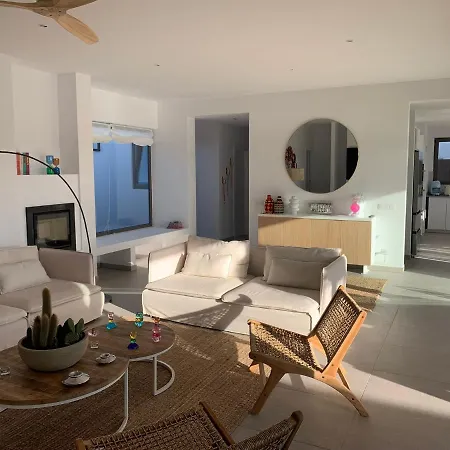 Villa Lajares Vila *